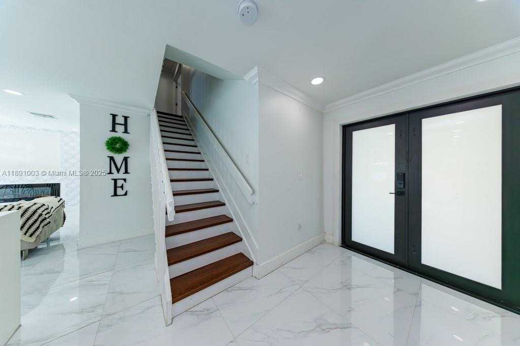 Small Image of 8248 NORTH WEST 195TH TER, Hialeah Number 18