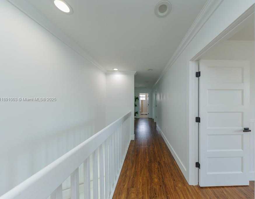 Small Image of 8248 NORTH WEST 195TH TER, Hialeah Number 30