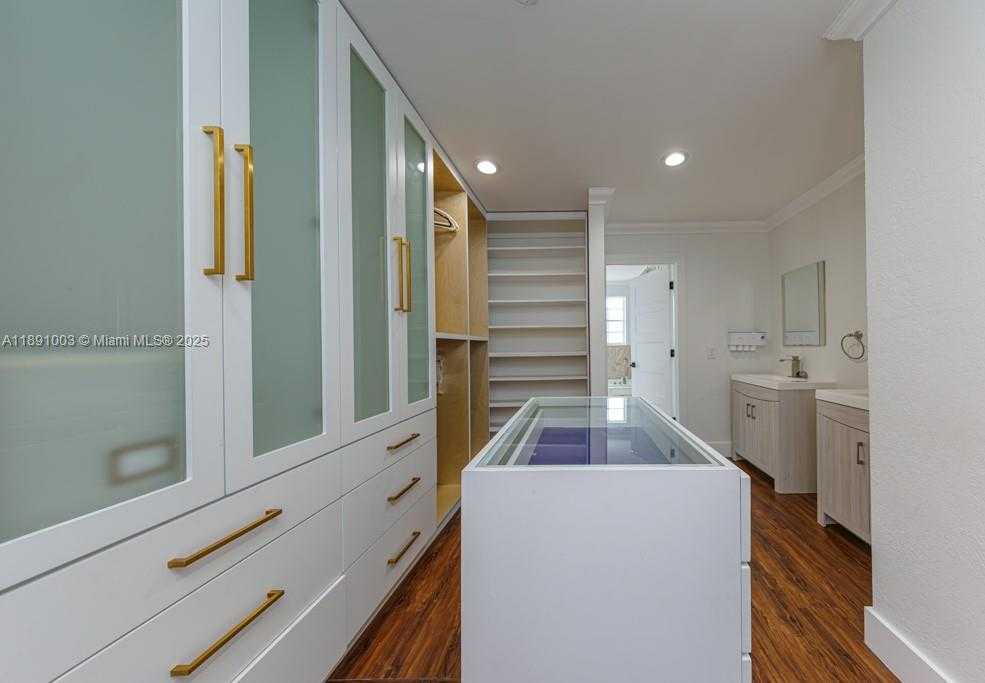 Small Image of 8248 NORTH WEST 195TH TER, Hialeah Number 36