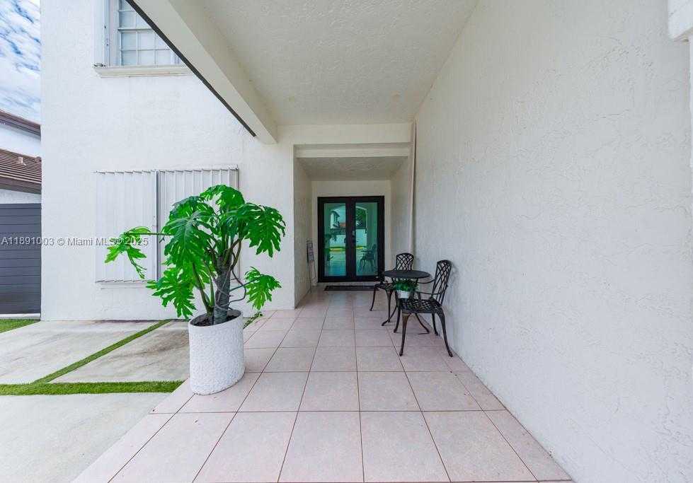 Small Image of 8248 NORTH WEST 195TH TER, Hialeah Number 38