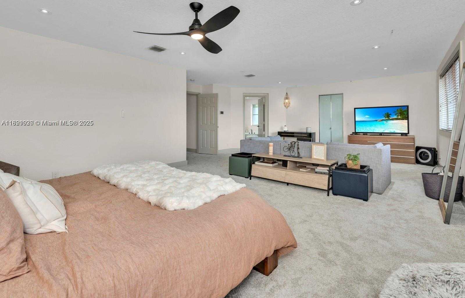 Small Image of 2132 QUAIL ROOST DR, Weston Number 21