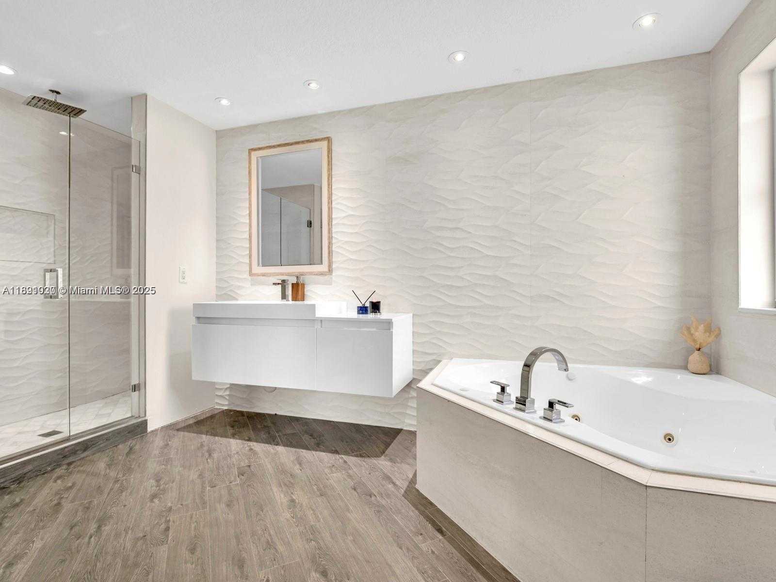 Small Image of 2132 QUAIL ROOST DR, Weston Number 23