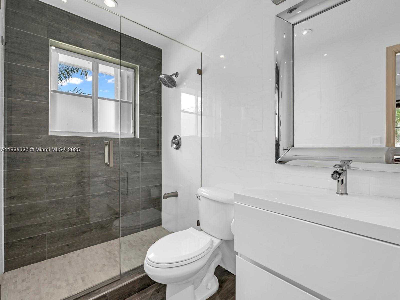 Small Image of 2132 QUAIL ROOST DR, Weston Number 25