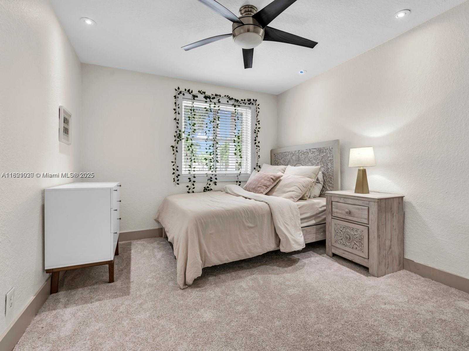 Small Image of 2132 QUAIL ROOST DR, Weston Number 26