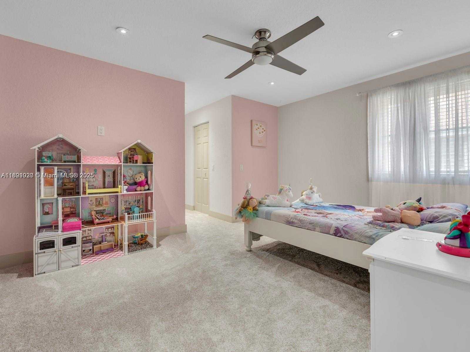 Small Image of 2132 QUAIL ROOST DR, Weston Number 29