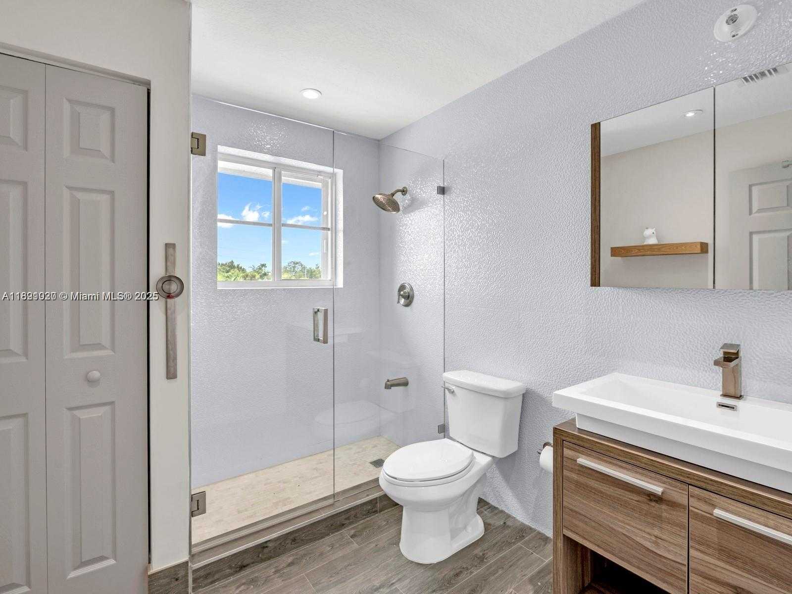 Small Image of 2132 QUAIL ROOST DR, Weston Number 31