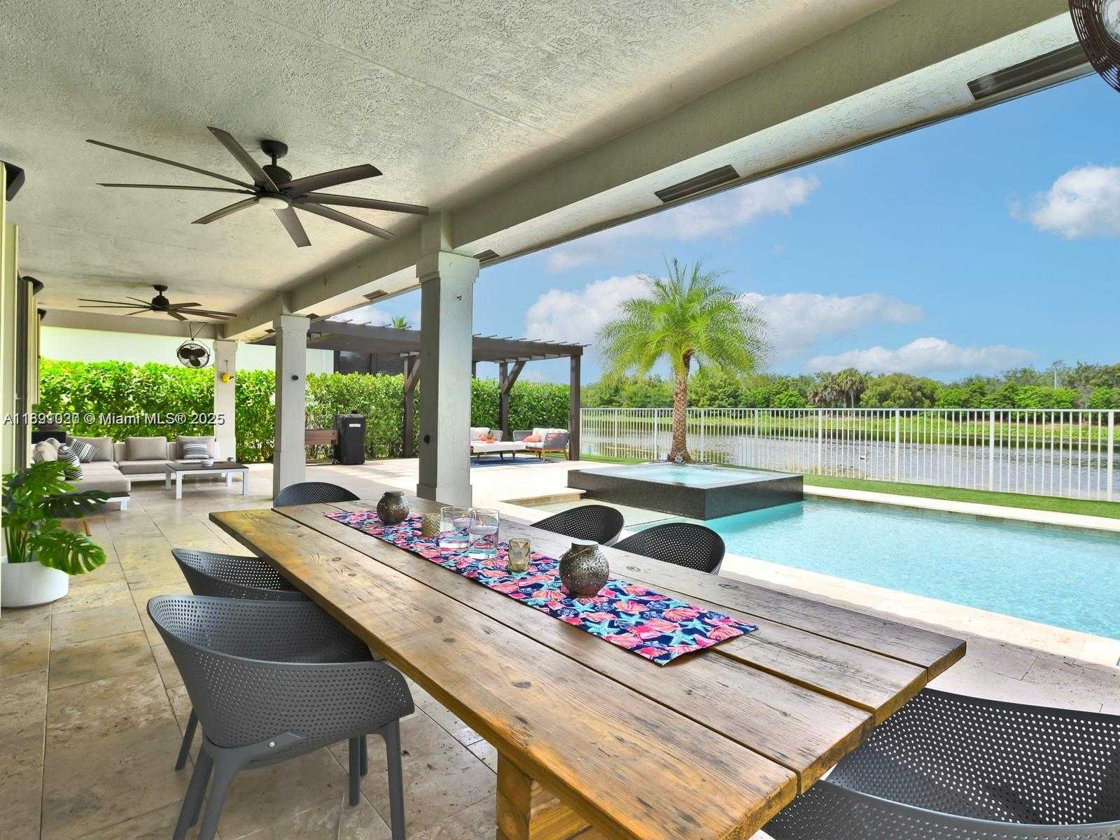 Small Image of 2132 QUAIL ROOST DR, Weston Number 34