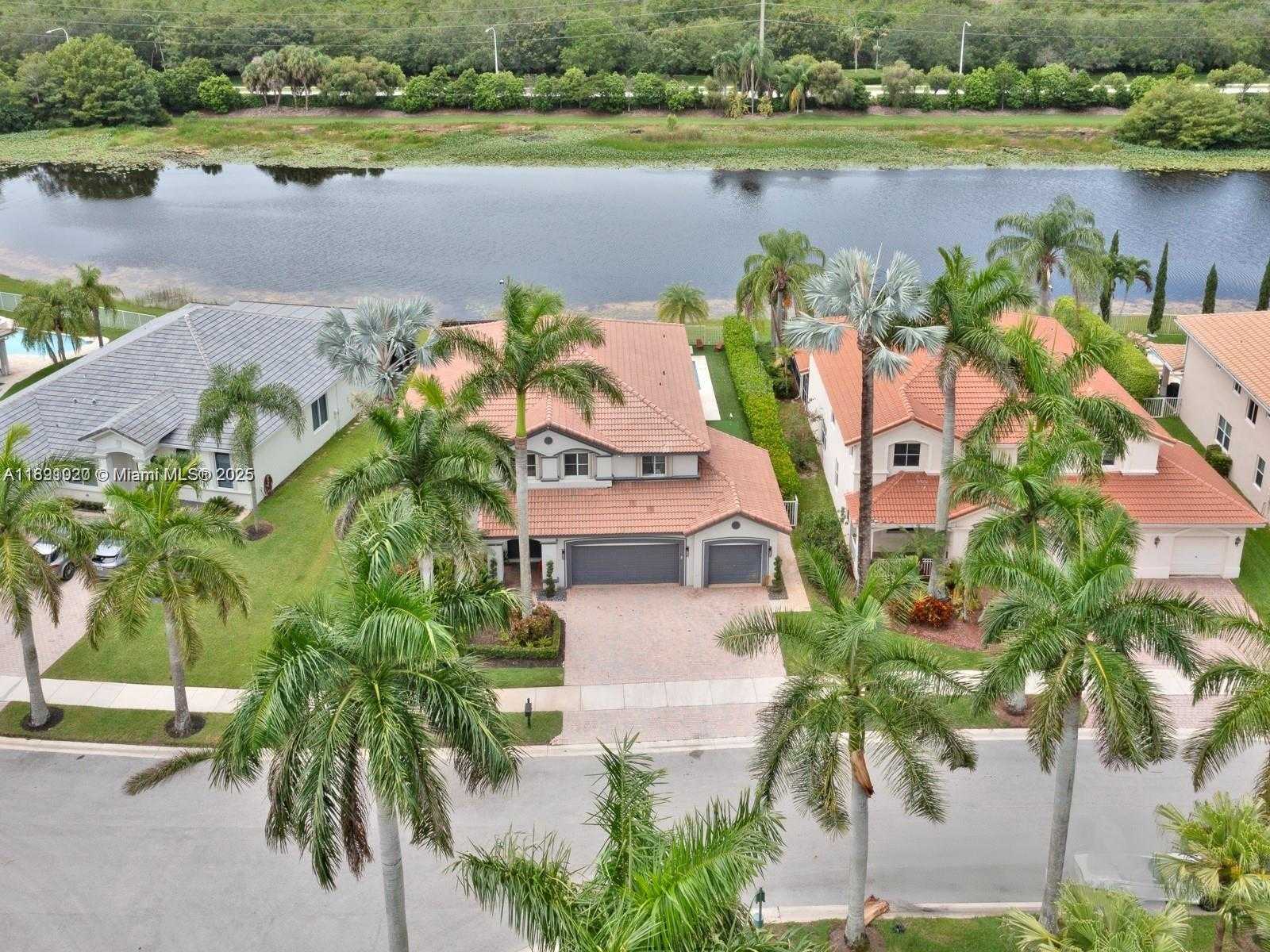 Small Image of 2132 QUAIL ROOST DR, Weston Number 40