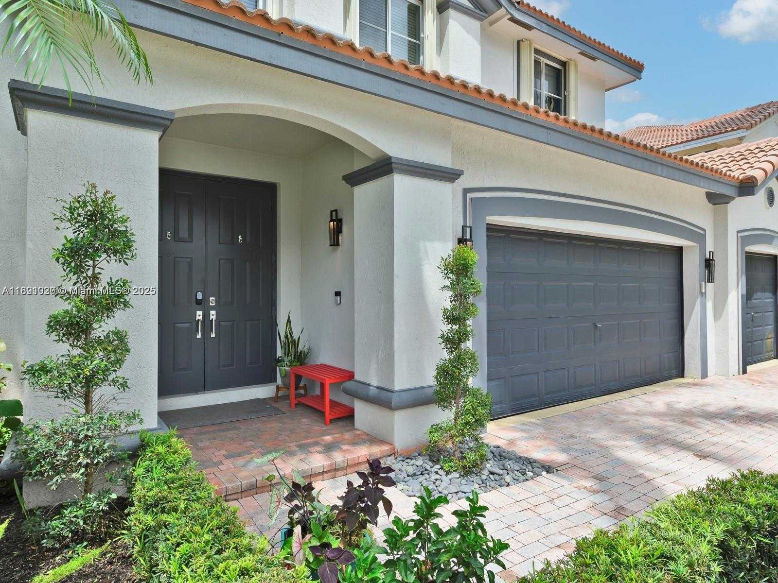 Small Image of 2132 QUAIL ROOST DR, Weston Number 5
