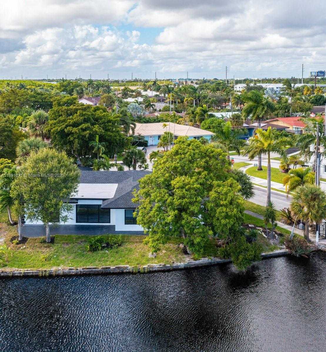Small Image of 2856 NORTH WEST 10TH AVE, Wilton Manors Number 11