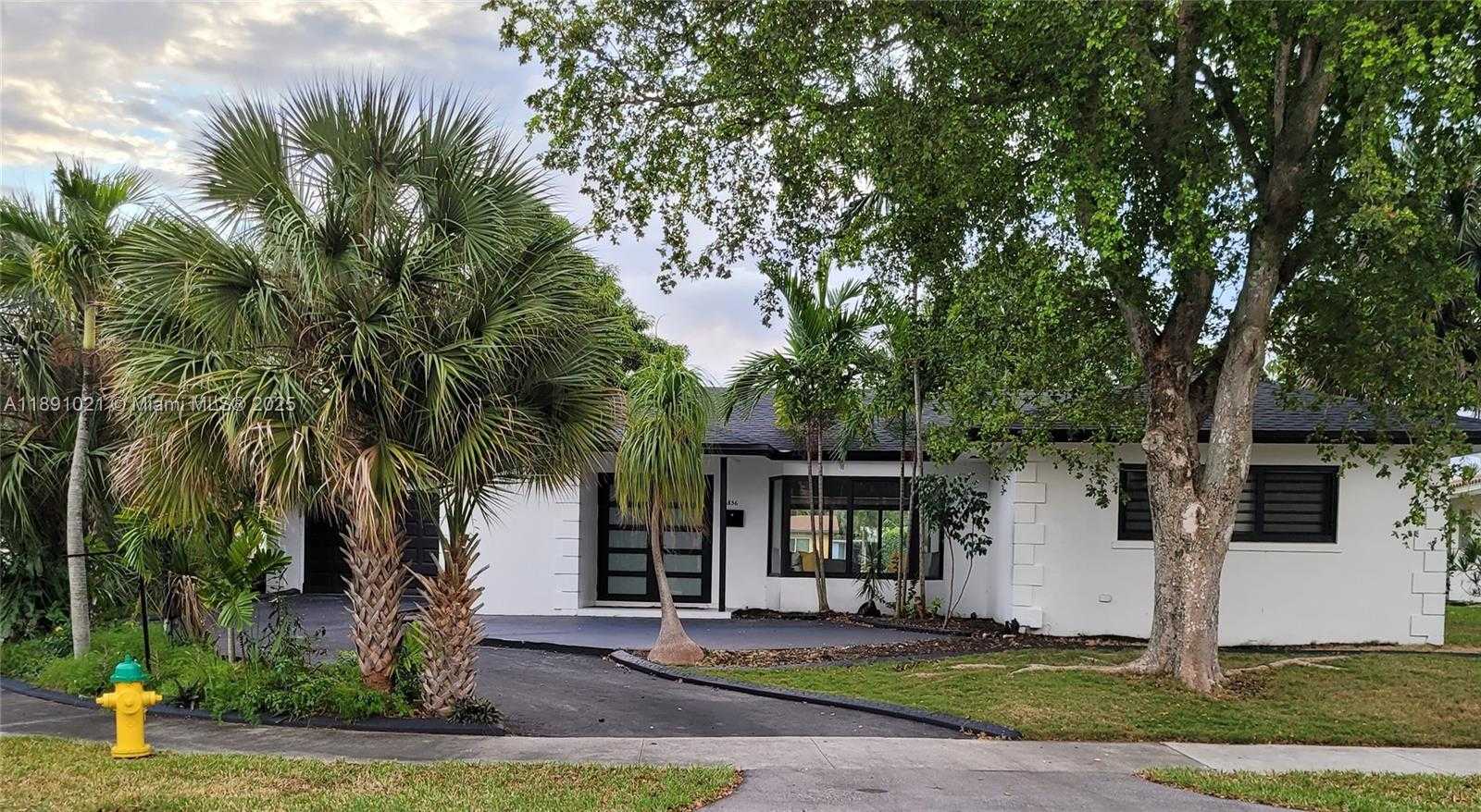 Small Image of 2856 NORTH WEST 10TH AVE, Wilton Manors Number 3