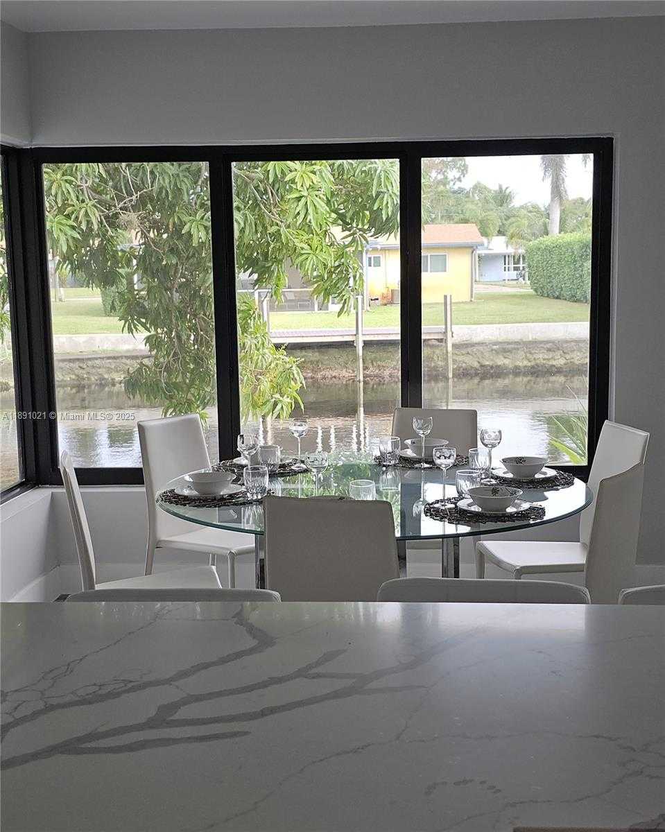 Small Image of 2856 NORTH WEST 10TH AVE, Wilton Manors Number 32
