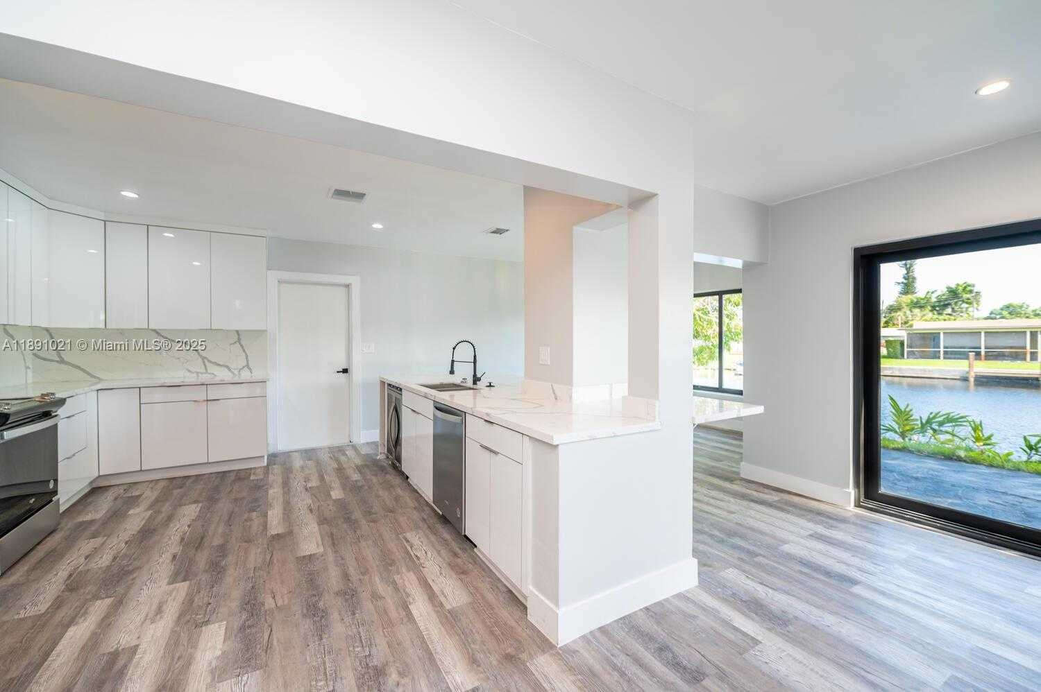 Small Image of 2856 NORTH WEST 10TH AVE, Wilton Manors Number 45
