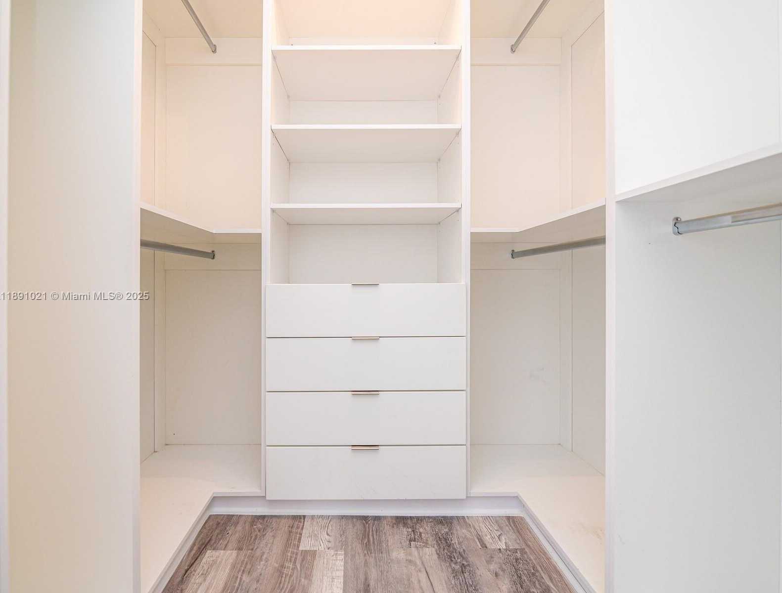 Small Image of 2856 NORTH WEST 10TH AVE, Wilton Manors Number 47