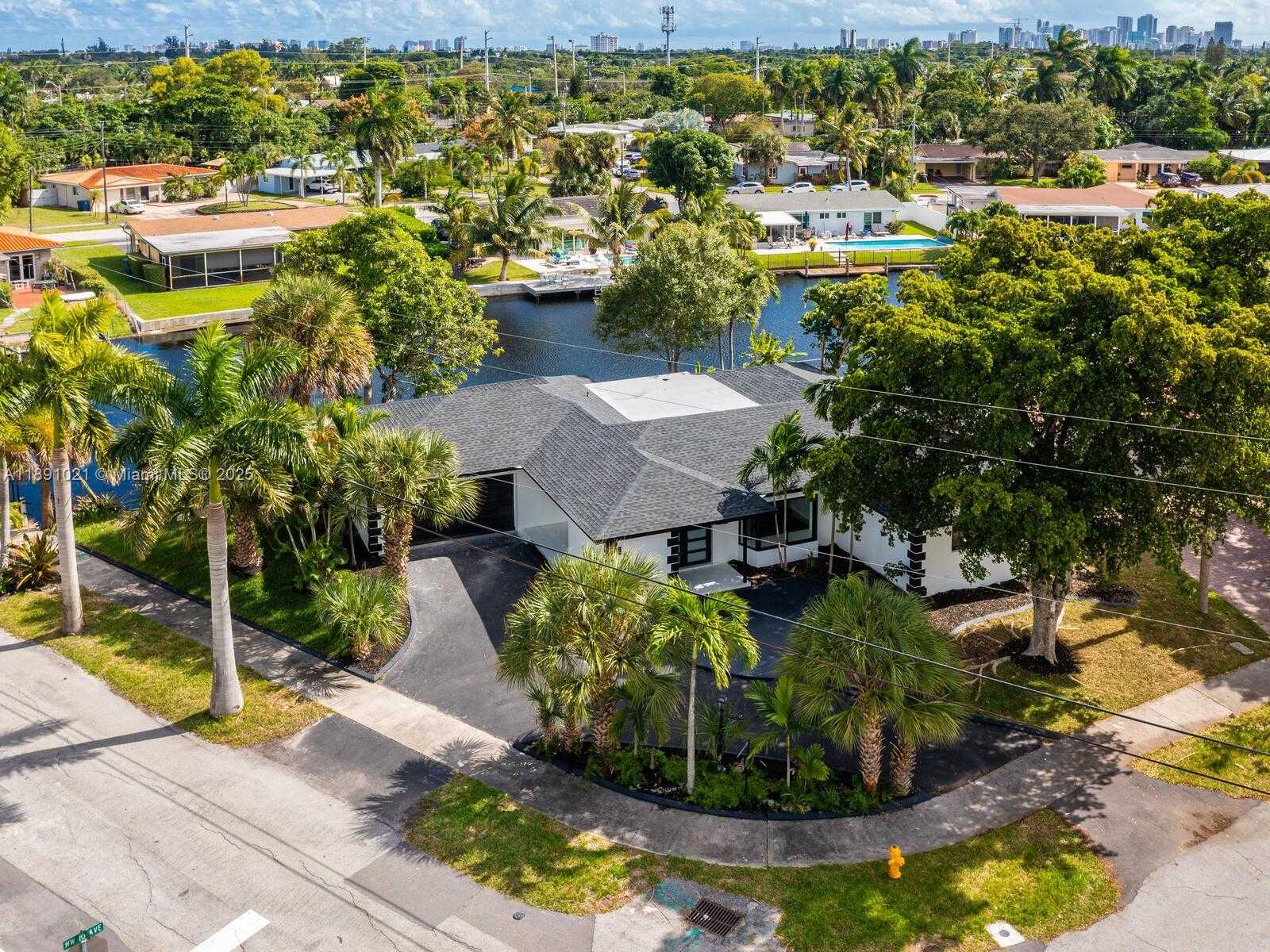 Small Image of 2856 NORTH WEST 10TH AVE, Wilton Manors Number 5