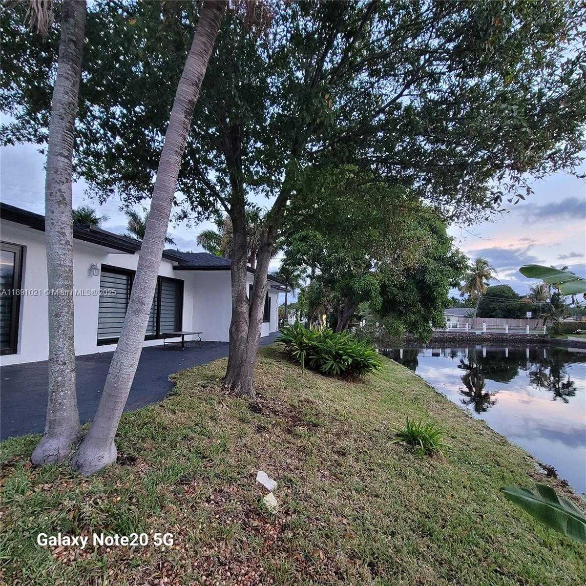 Small Image of 2856 NORTH WEST 10TH AVE, Wilton Manors Number 55