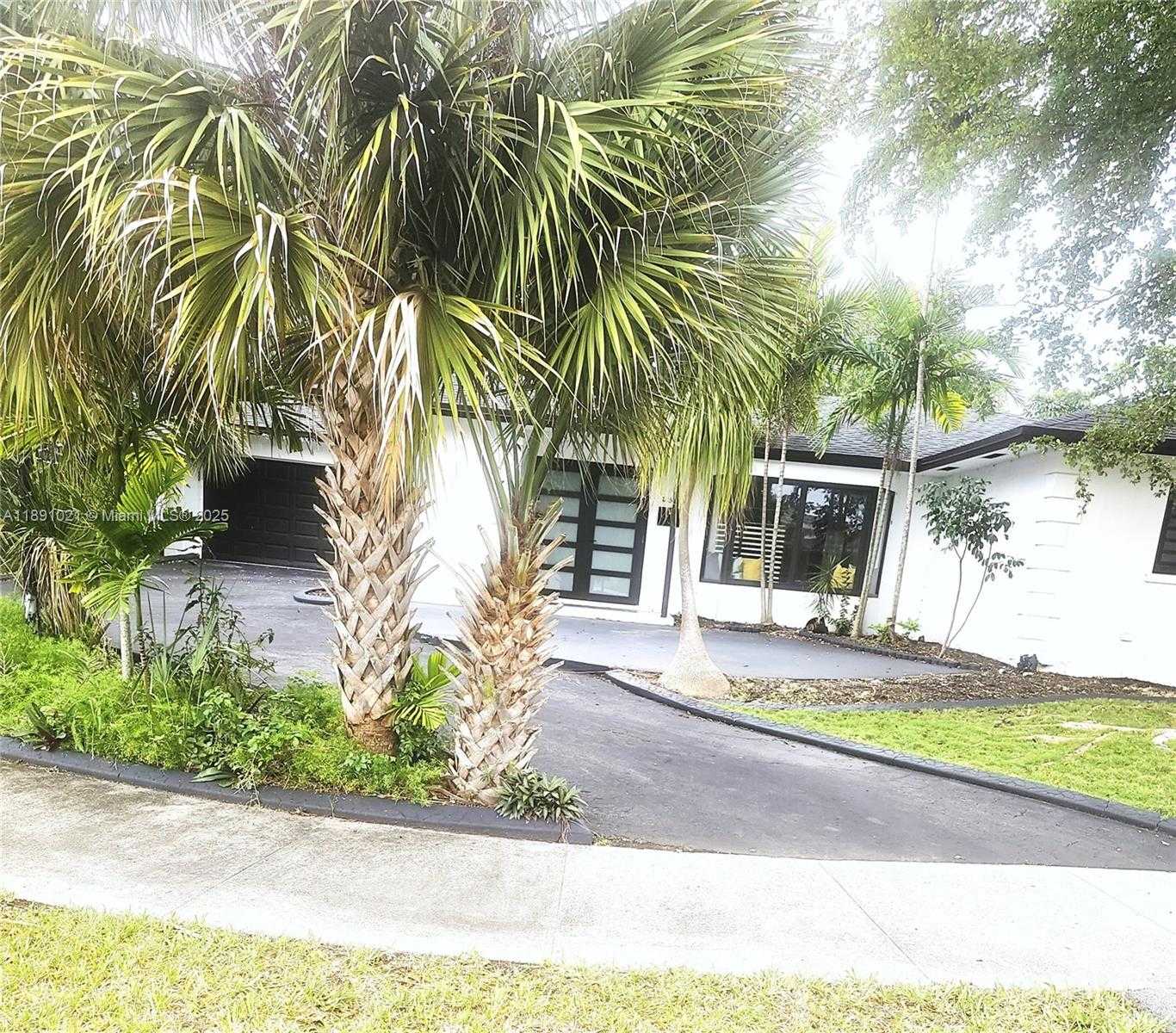 Small Image of 2856 NORTH WEST 10TH AVE, Wilton Manors Number 8