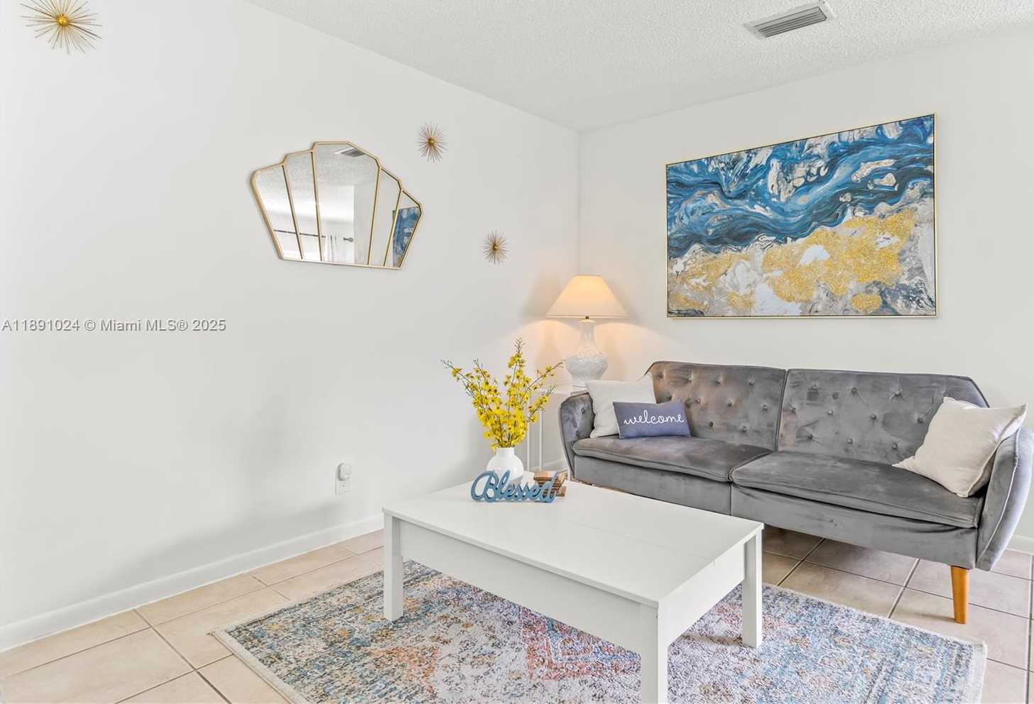 Small Image of 1936 WASHINGTON ST, Hollywood Number 5