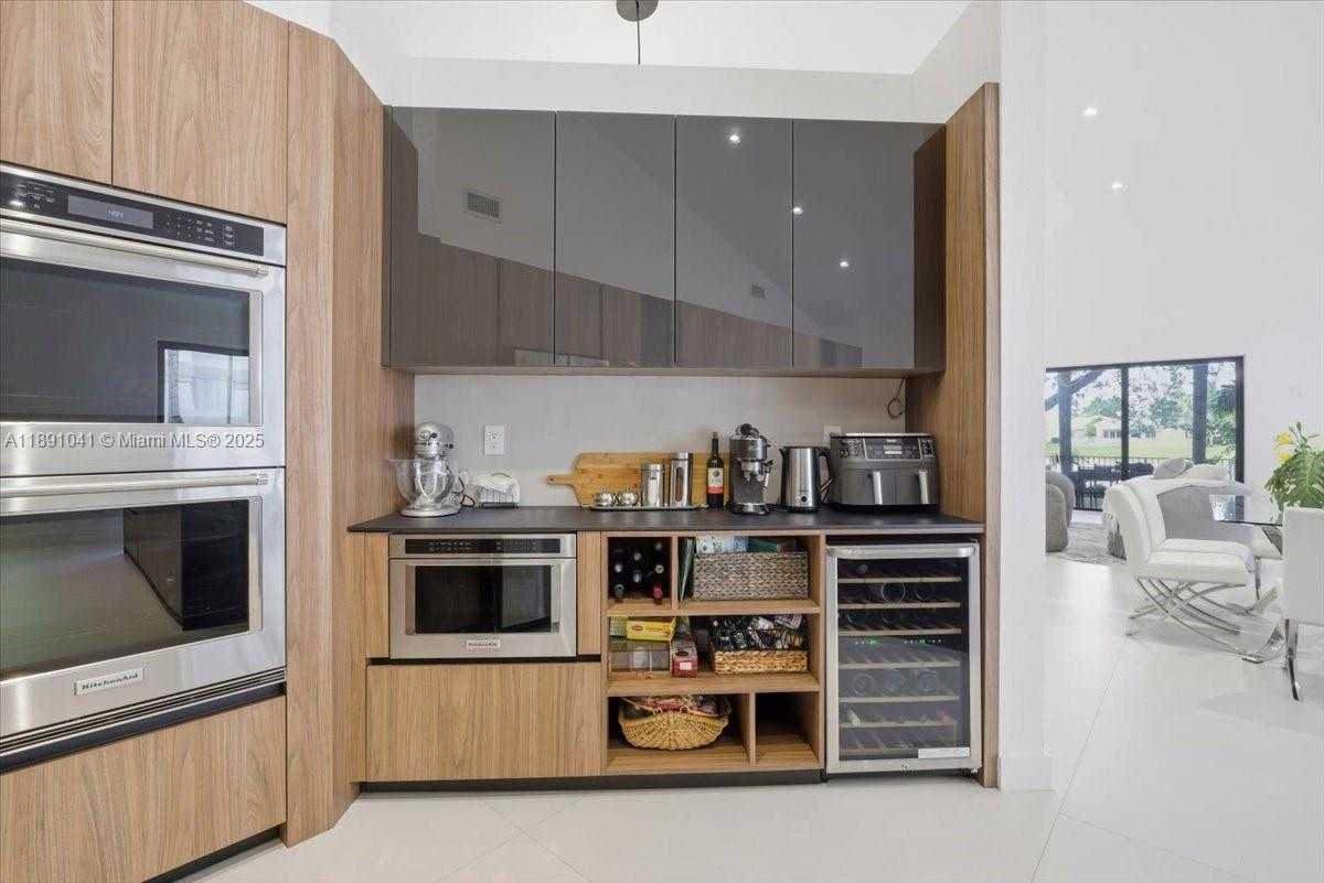 Small Image of 1441 EAST LACOSTA DR E, Pembroke Pines Number 17