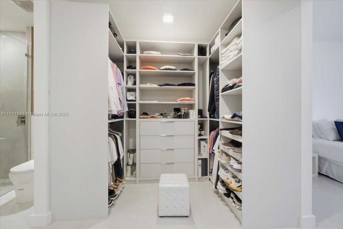 Small Image of 1441 EAST LACOSTA DR E, Pembroke Pines Number 20