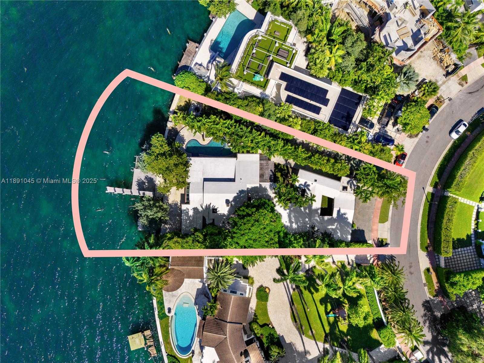 Small Image of 444 WEST RIVO ALTO DR, Miami Beach Number 12