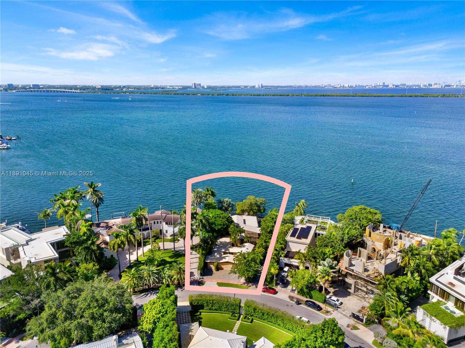 Small Image of 444 WEST RIVO ALTO DR, Miami Beach Number 14
