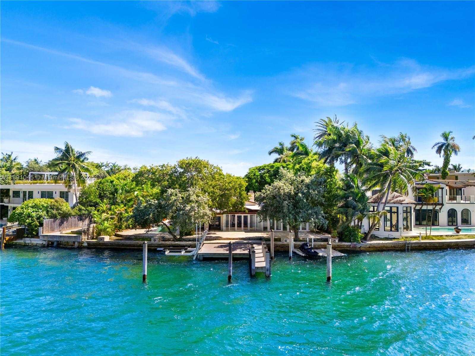Small Image of 444 WEST RIVO ALTO DR, Miami Beach Number 5