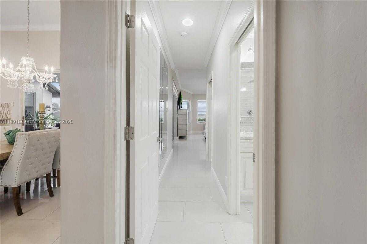 Small Image of 4213 NW 28TH ST, Other City - In The State Of Florida Number 18