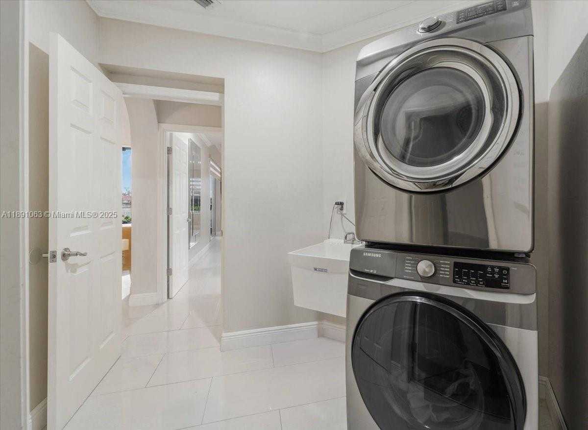Small Image of 4213 NW 28TH ST, Other City - In The State Of Florida Number 33