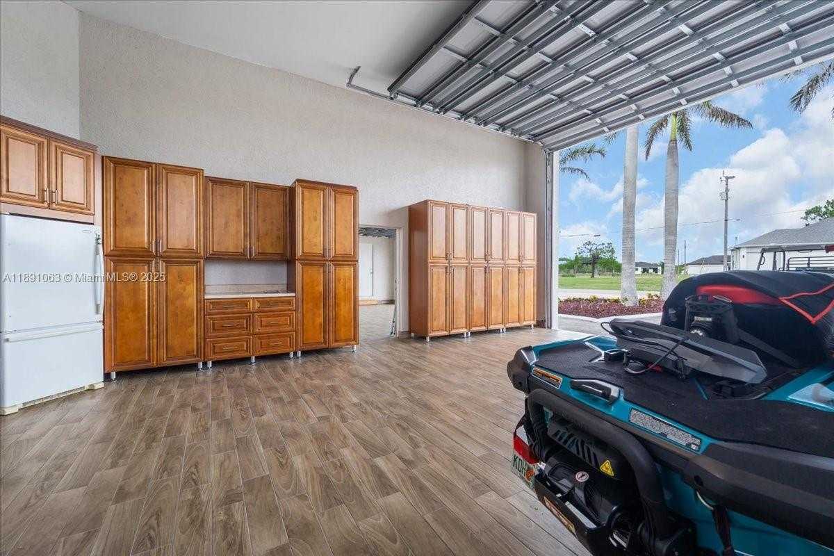 Small Image of 4213 NW 28TH ST, Other City - In The State Of Florida Number 43