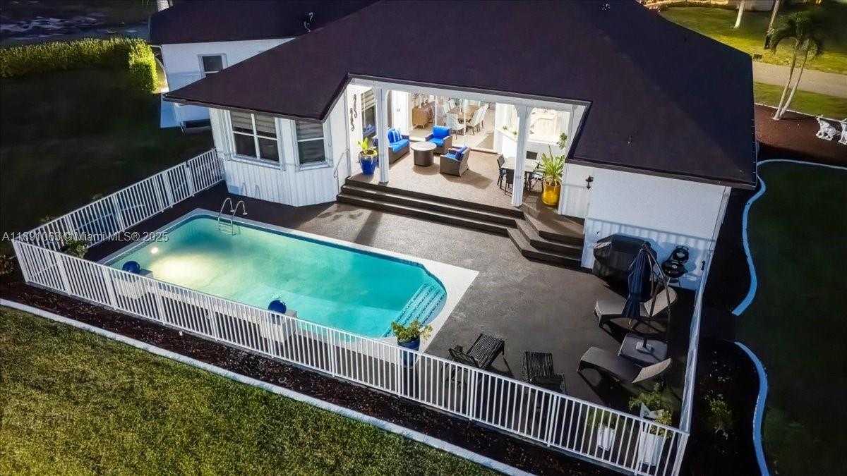 Small Image of 4213 NW 28TH ST, Other City - In The State Of Florida Number 49