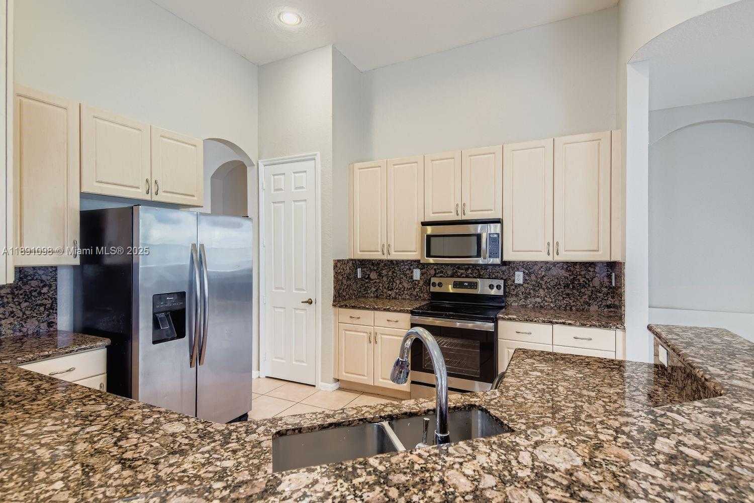 Small Image of 5324 SOUTH WEST 148TH AVE, Miramar Number 10