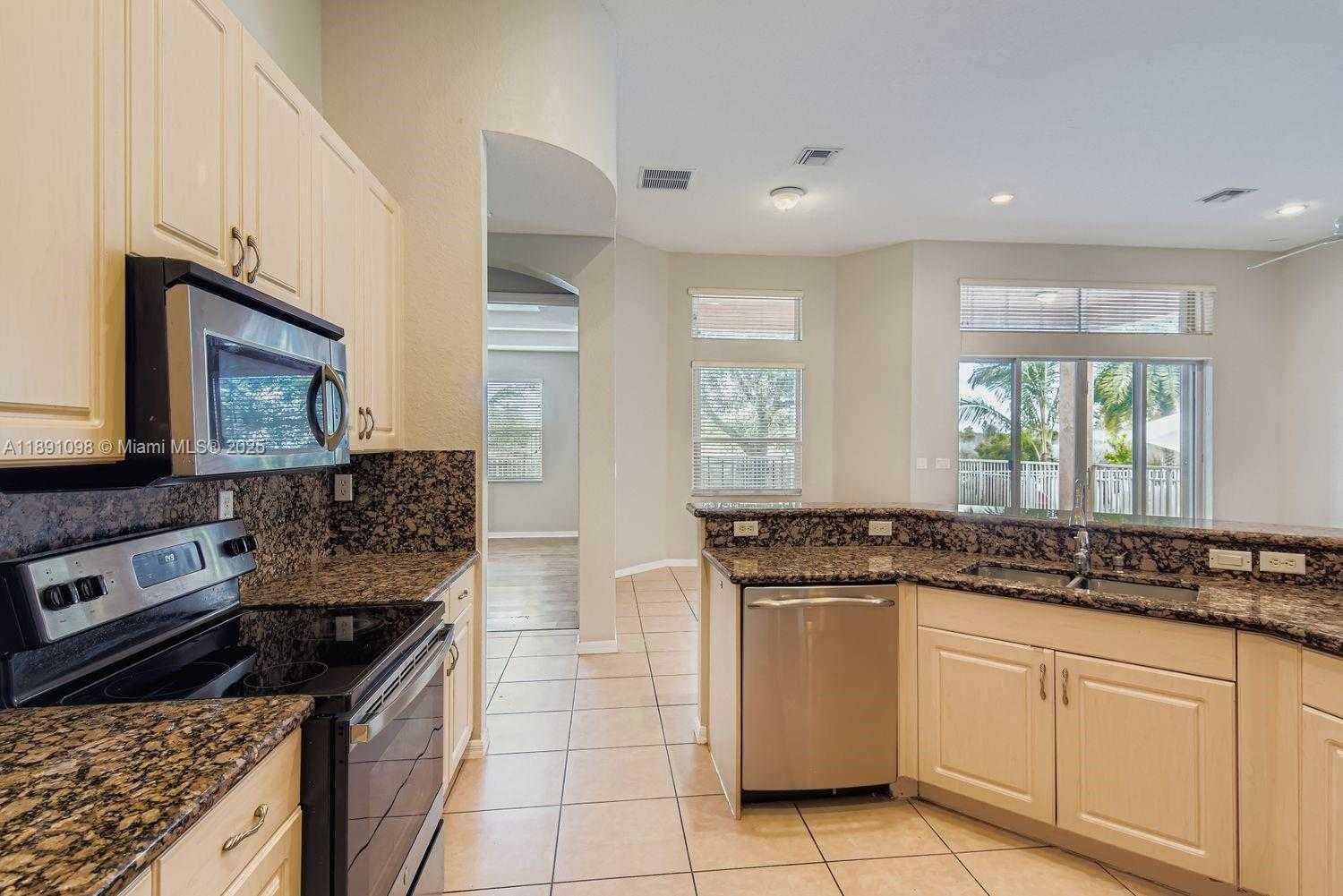 Small Image of 5324 SOUTH WEST 148TH AVE, Miramar Number 12