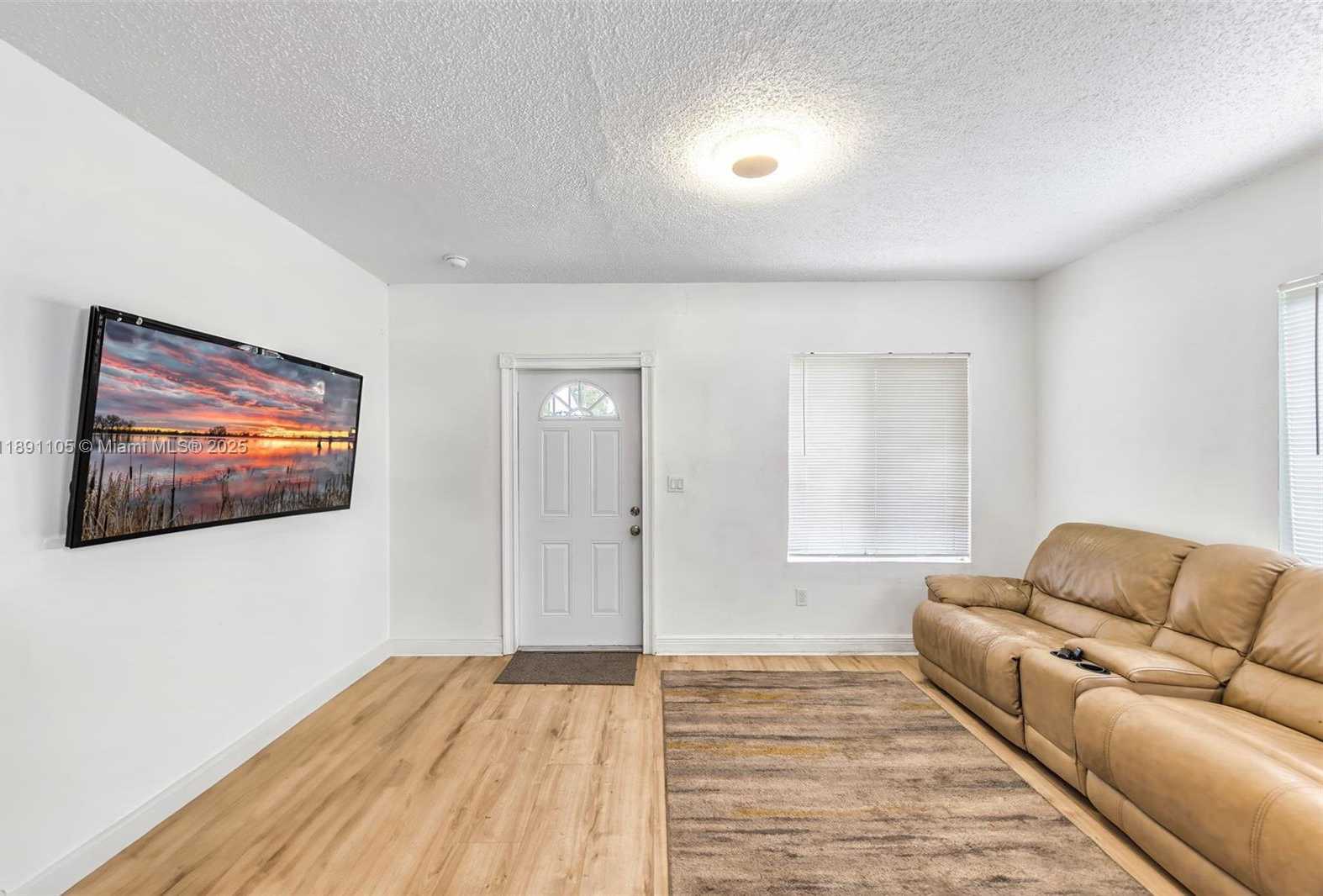 Small Image of 110 NORTH EAST 9TH CT, Homestead Number 14