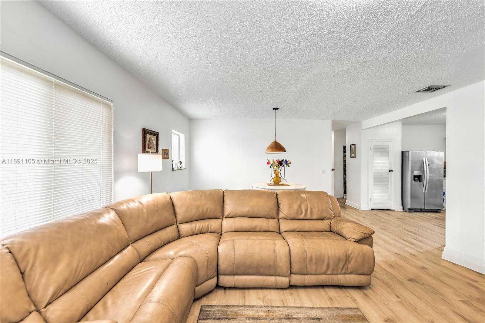 Small Image of 110 NORTH EAST 9TH CT, Homestead Number 15