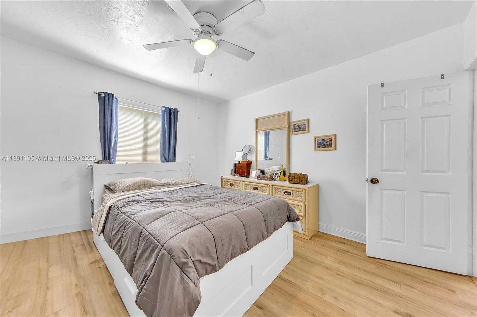 Small Image of 110 NORTH EAST 9TH CT, Homestead Number 16