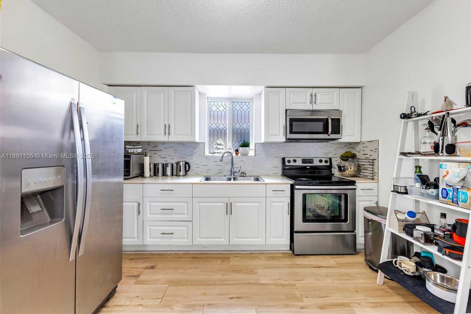 Small Image of 110 NORTH EAST 9TH CT, Homestead Number 9