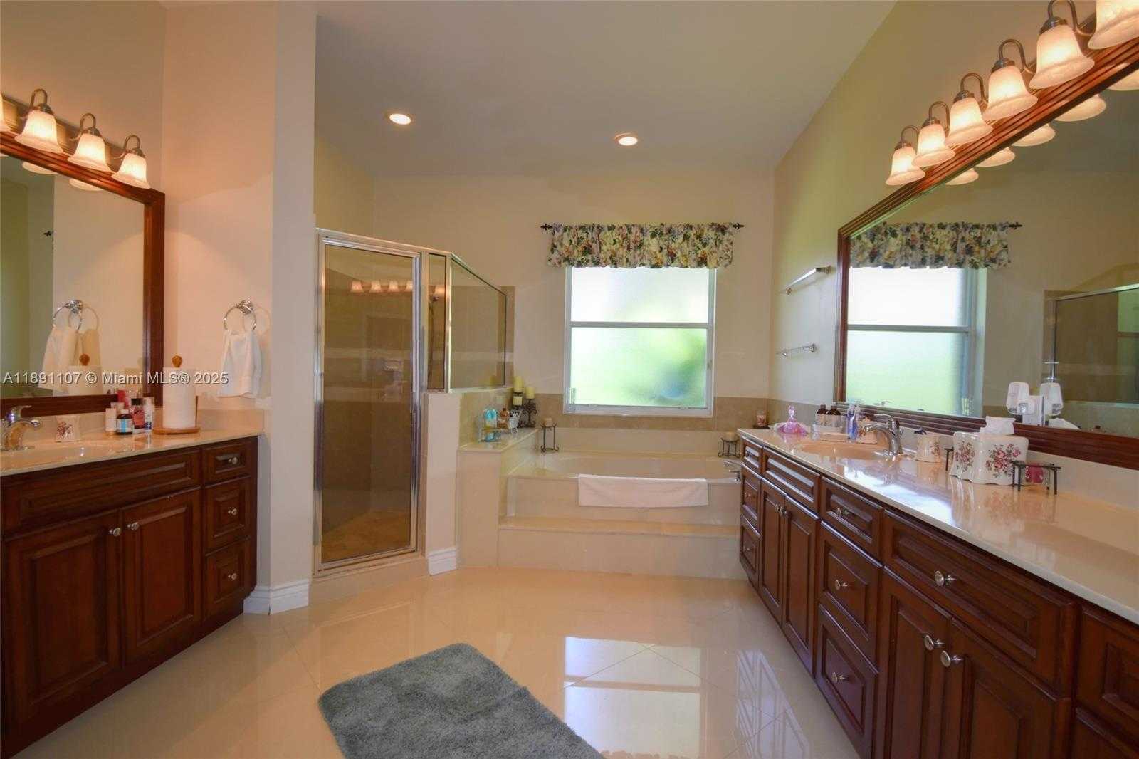 Small Image of 4240 SOUTH WEST 131ST AVE, Davie Number 22