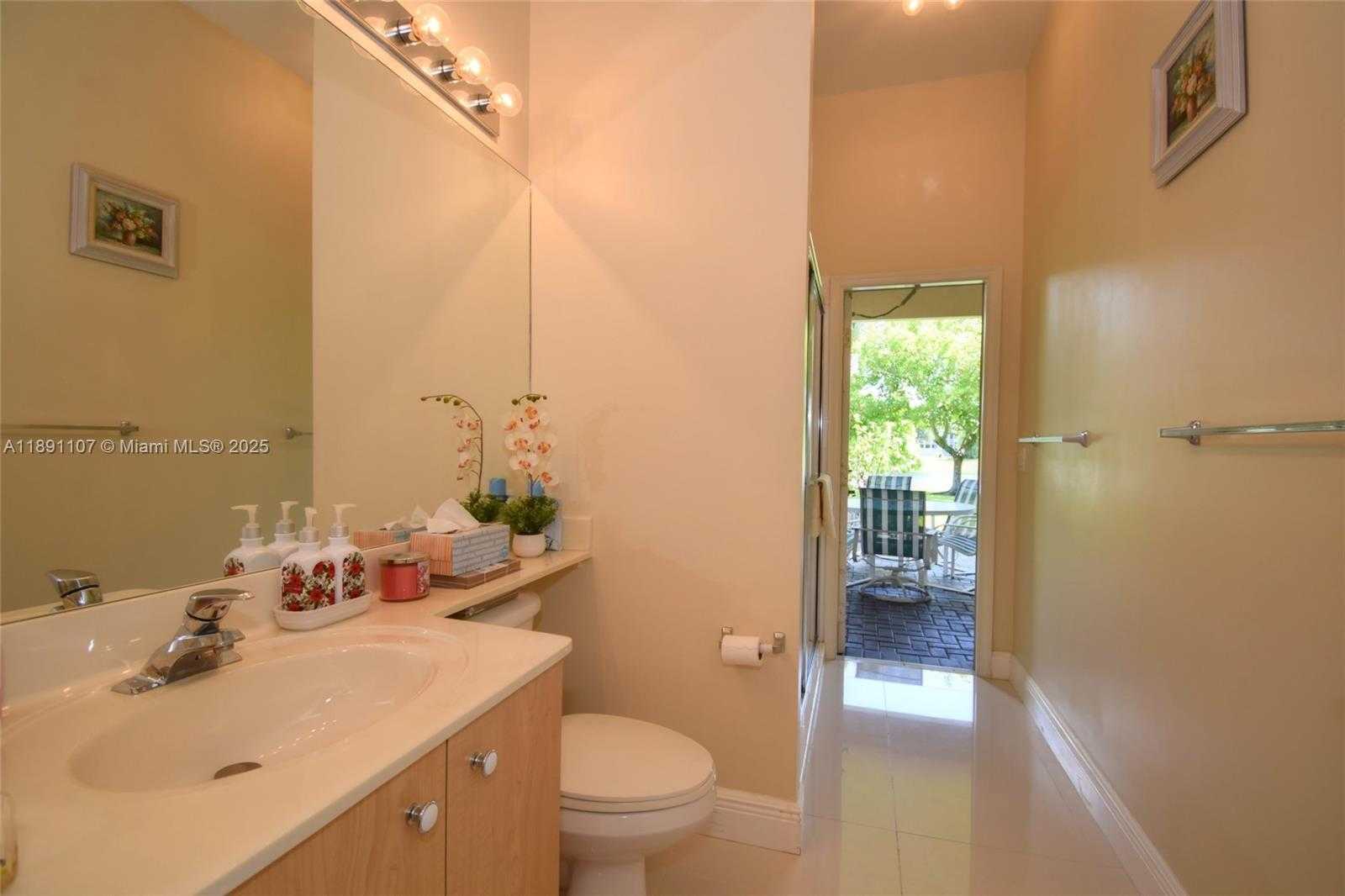 Small Image of 4240 SOUTH WEST 131ST AVE, Davie Number 32