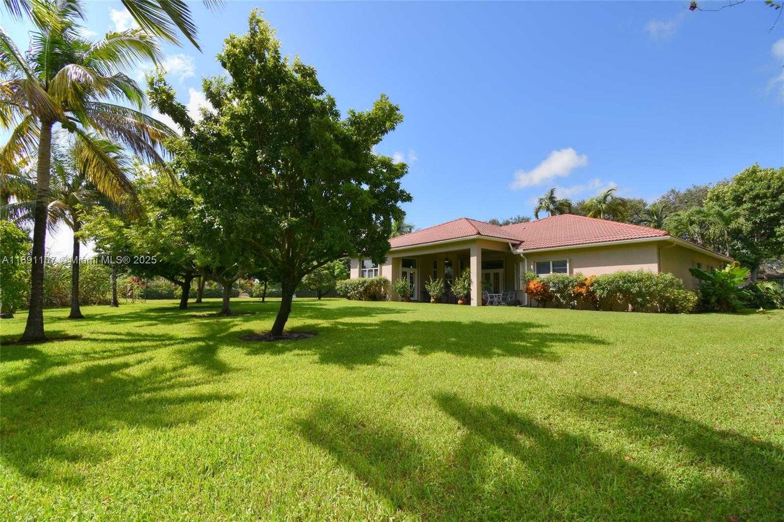 Small Image of 4240 SOUTH WEST 131ST AVE, Davie Number 41