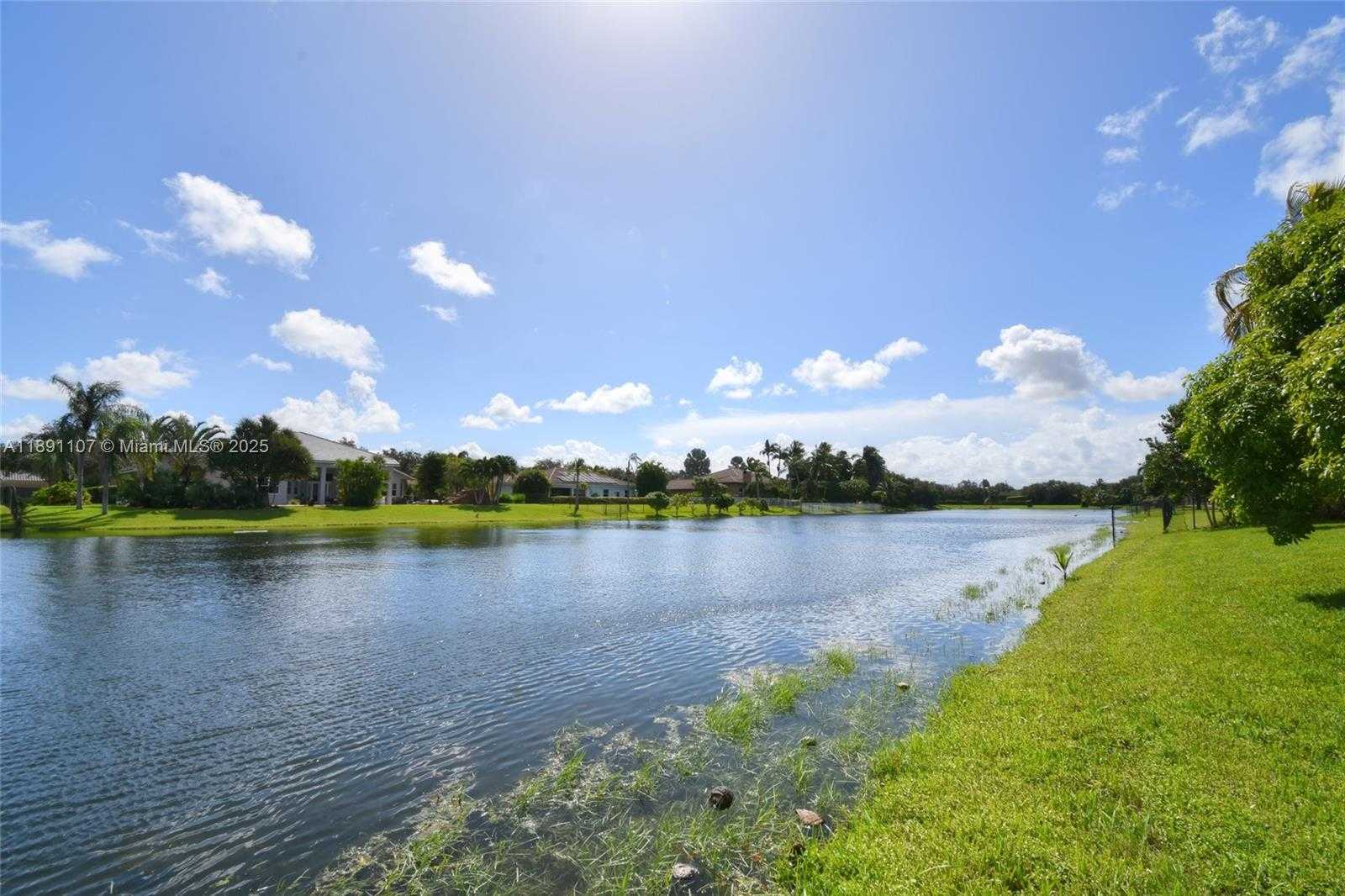 Small Image of 4240 SOUTH WEST 131ST AVE, Davie Number 42