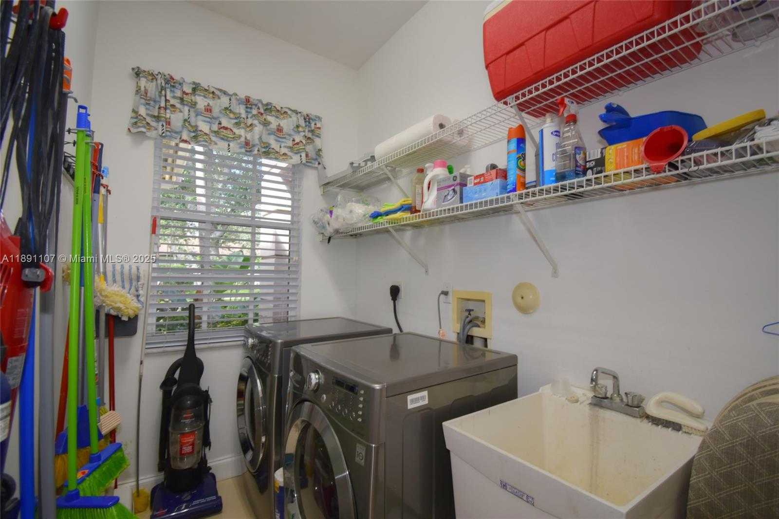 Small Image of 4240 SOUTH WEST 131ST AVE, Davie Number 47