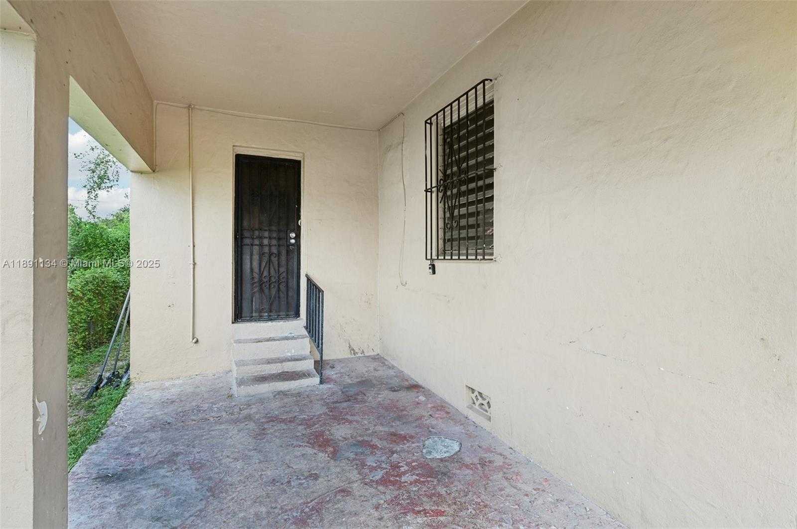 Small Image of 1043 NORTH WEST 75TH ST, Miami Number 4