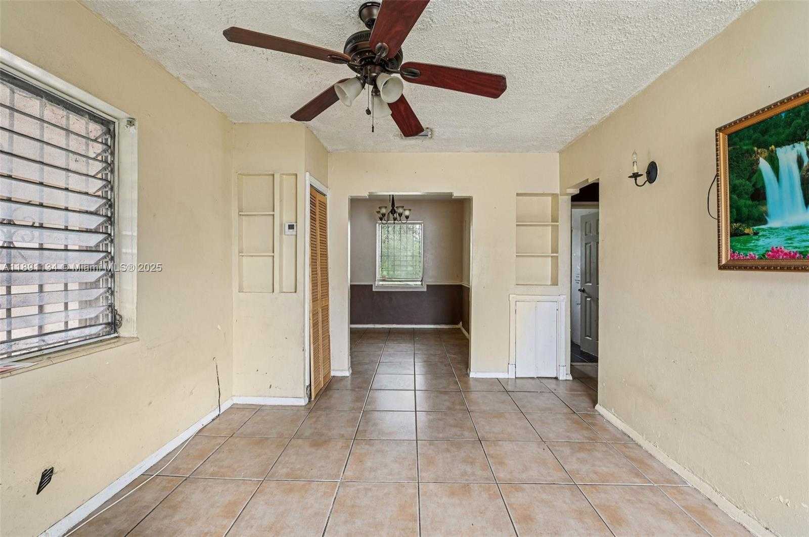 Small Image of 1043 NORTH WEST 75TH ST, Miami Number 5