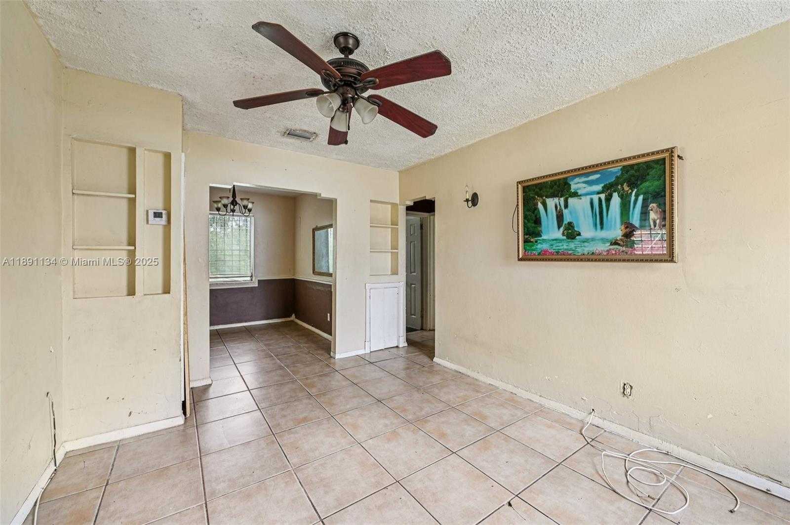 Small Image of 1043 NORTH WEST 75TH ST, Miami Number 6