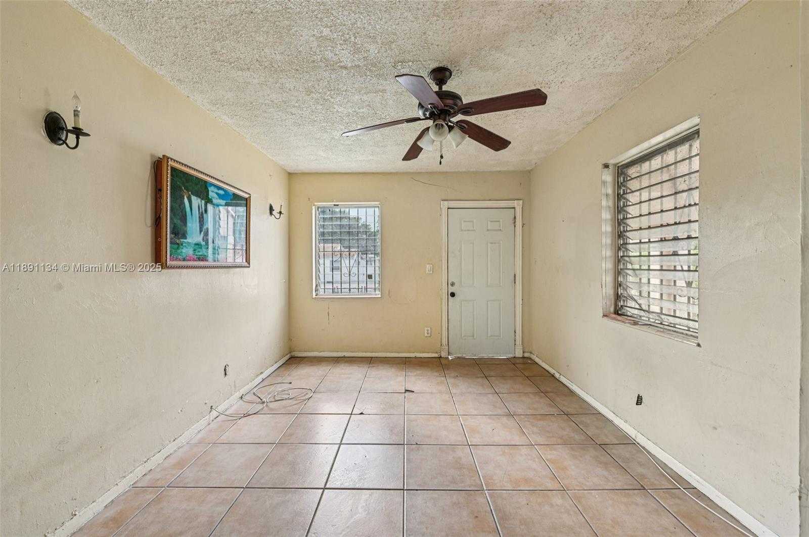 Small Image of 1043 NORTH WEST 75TH ST, Miami Number 7