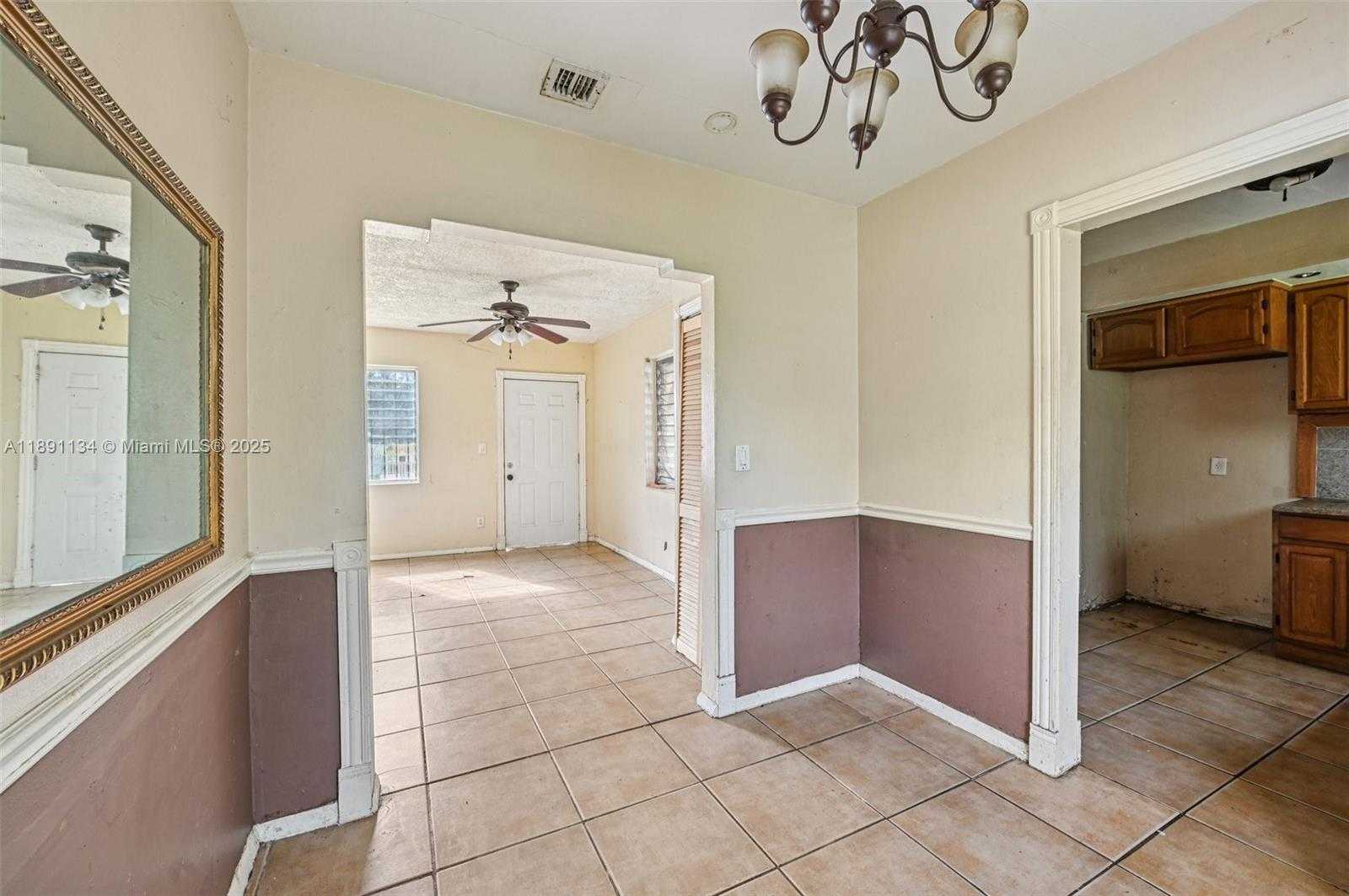 Small Image of 1043 NORTH WEST 75TH ST, Miami Number 9