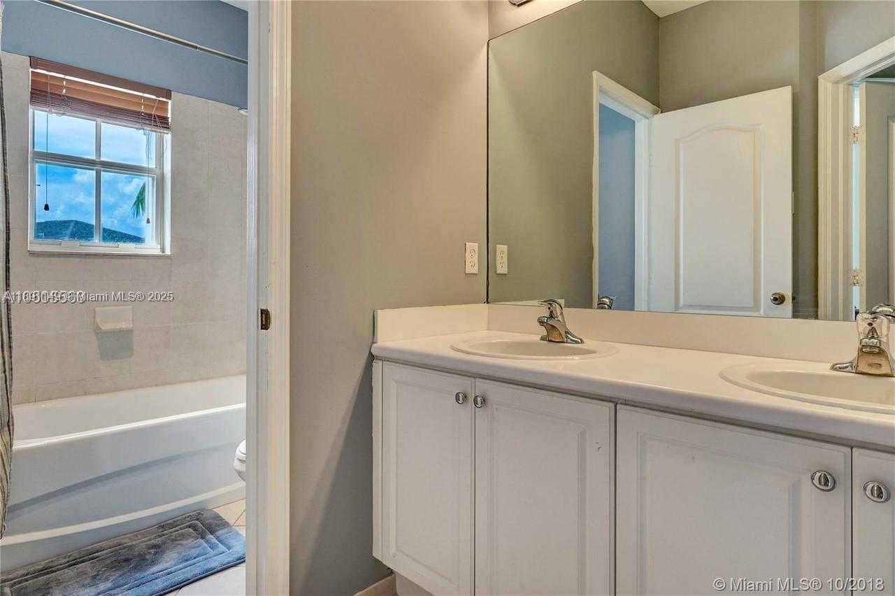 Small Image of 204 NORTH EAST 32ND TER, Homestead Number 11
