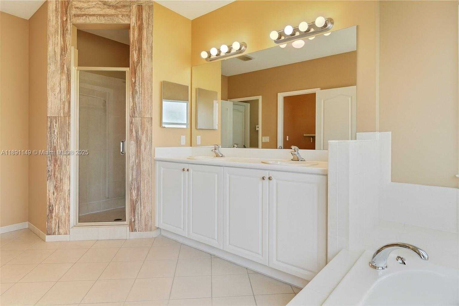 Small Image of 204 NORTH EAST 32ND TER, Homestead Number 9