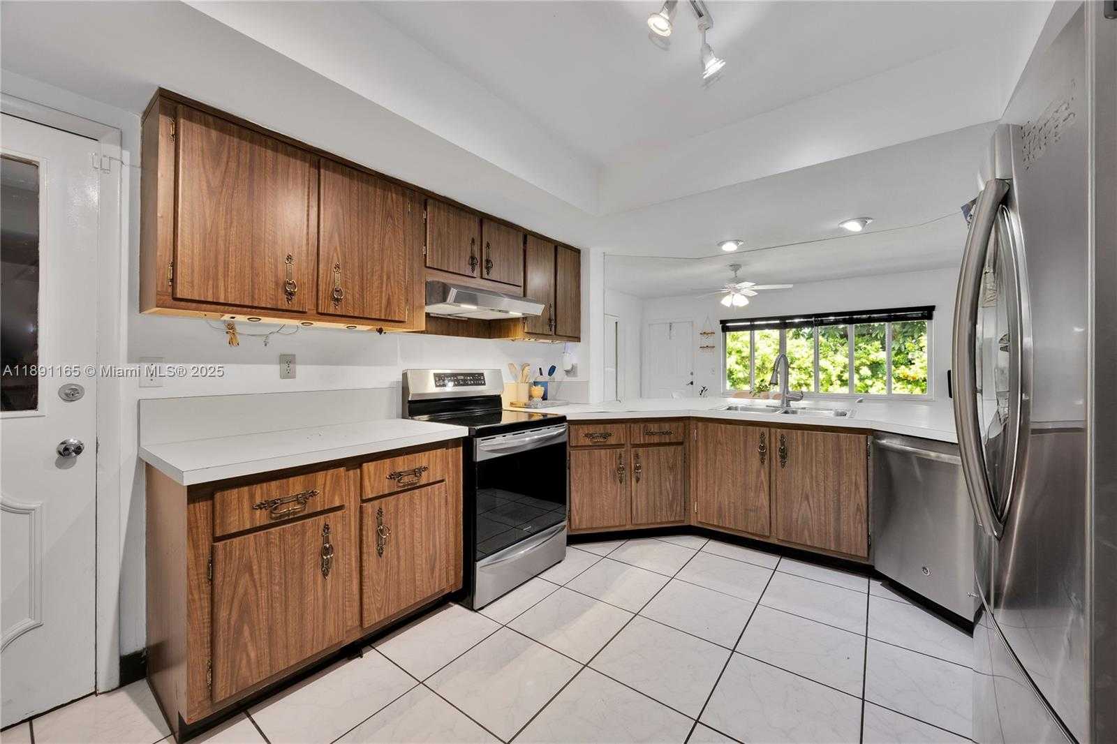 Small Image of 8865 SOUTH WEST 83RD ST, Miami Number 19